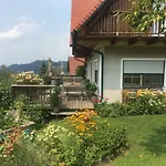 Hopfenhof Poscharnik ファームステイ ロイトシャッハ