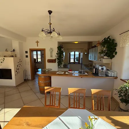 Hopfenhof * Leutschach