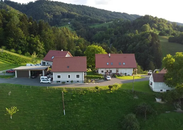 Hopfenhof Poscharnik * ليوتسشاخ